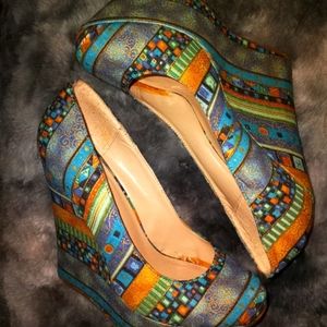 5/25$ Funky wedge heels